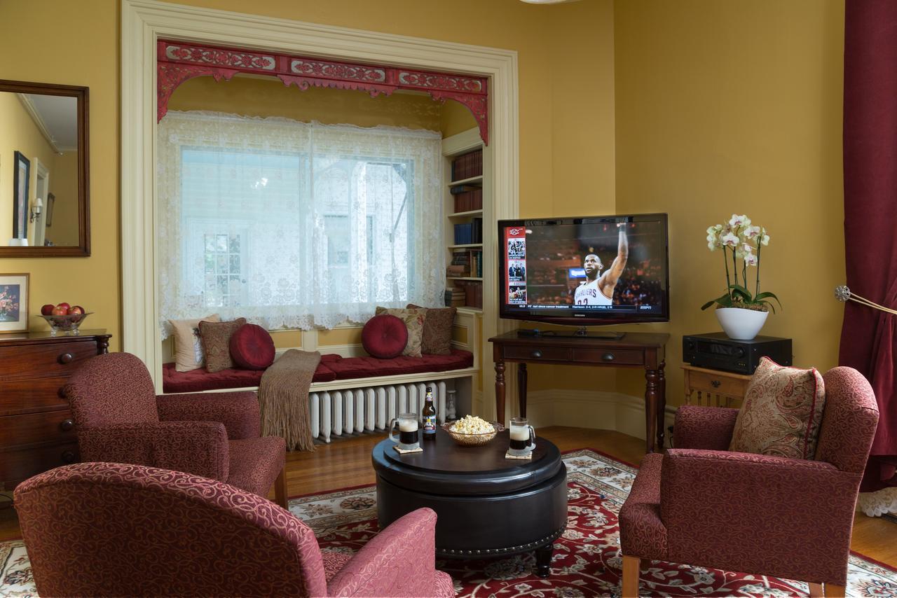 Rockland Talbot House Bed & Breakfast ภายนอก รูปภาพ